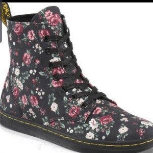 Dr Martens Hackney floral canvas boots sz 6